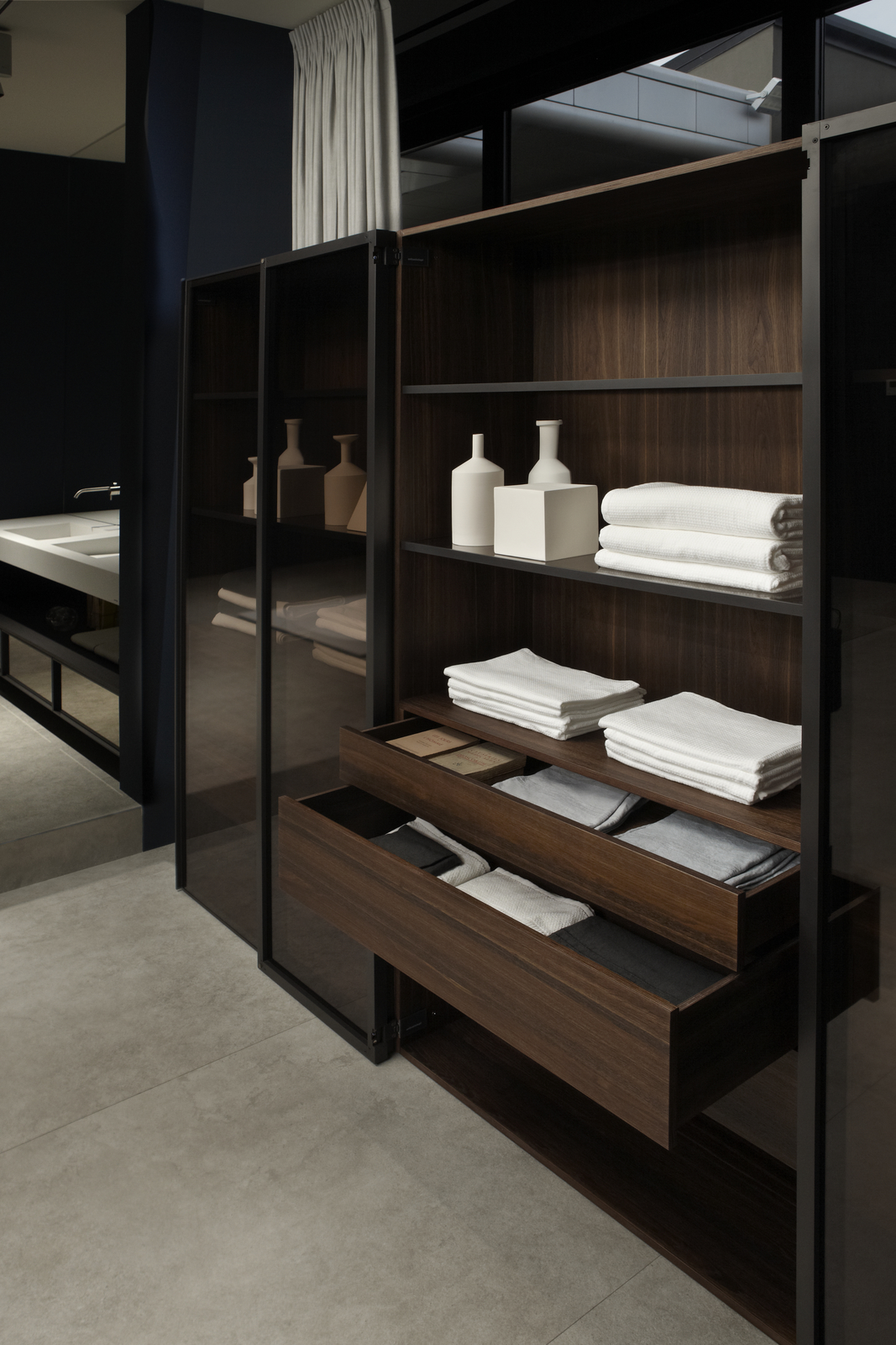 a virtuous dialogue among all surfaces.