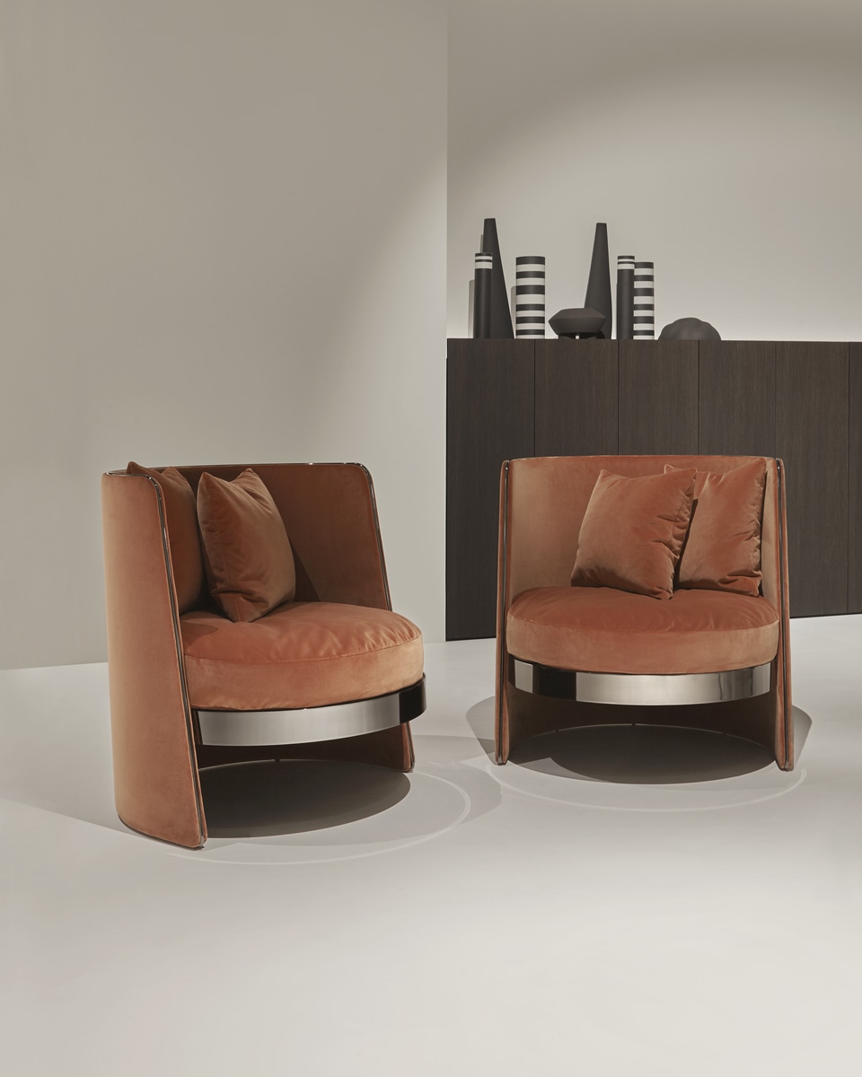 The circular geometry of the seat is the fulcrum of the design