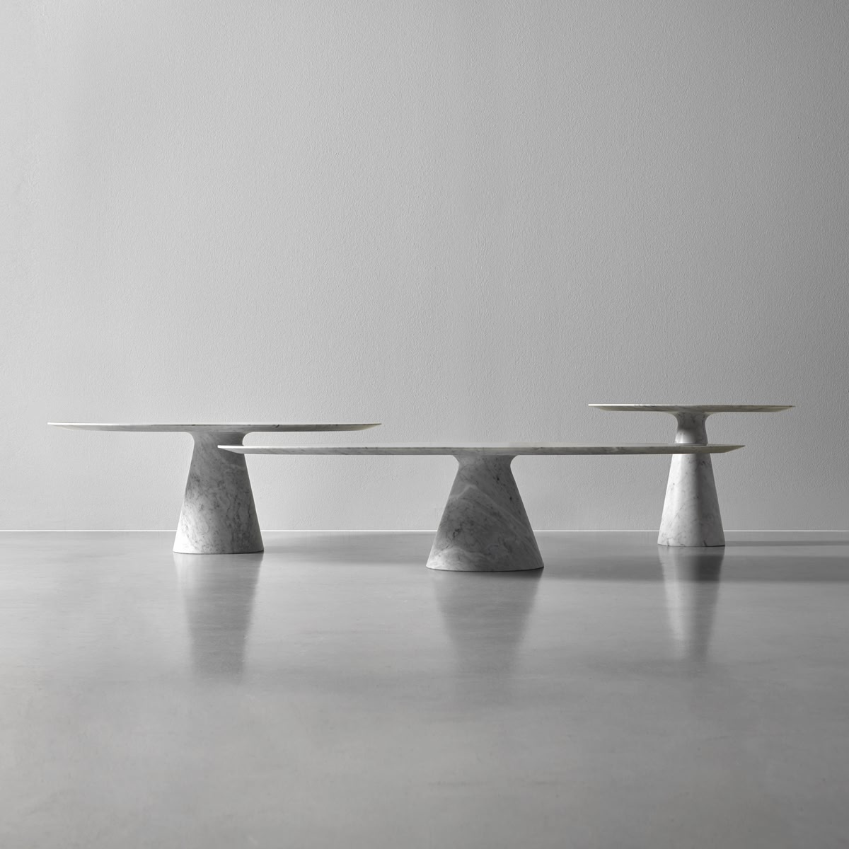A balance of pure geometries