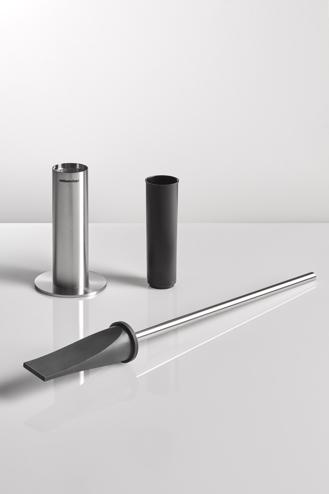 clean in its absolute minimalism